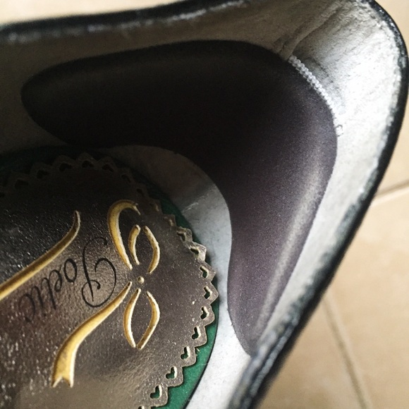 SOLD Poetic License • Feel The Rhythm green heels - Picture 7 of 7